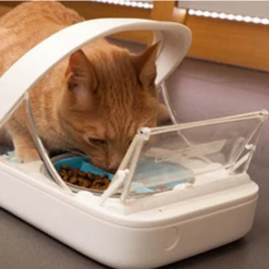 SureFeed Mikrochip Futterautomat -Trixie Verkäufe 2024 surefeed microchip voerautomaat 214574 0500 none